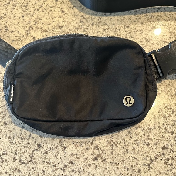 Lululemon Bag - Picture 2 of 5